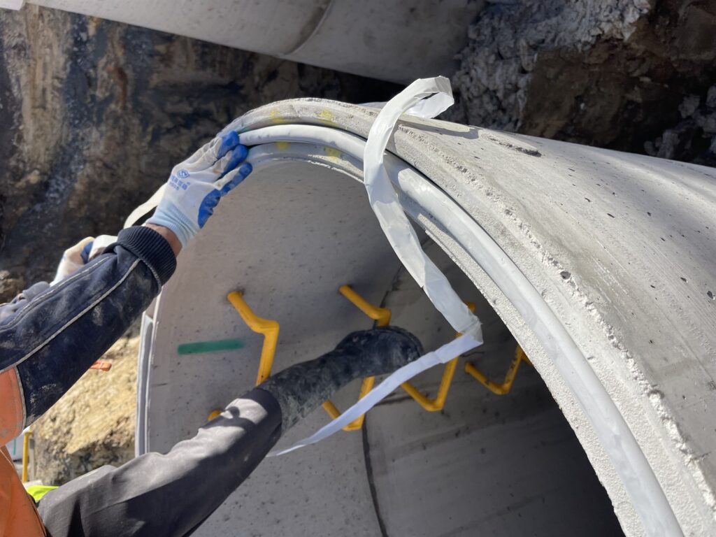 Sealing a large concrete drainage pipe joint